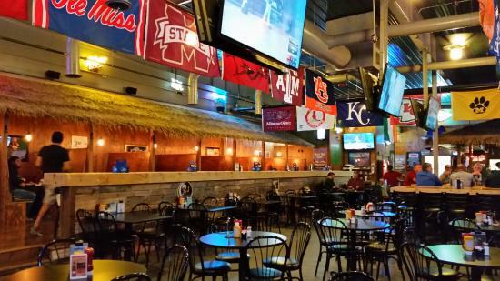 Sharky's Pub & Grub