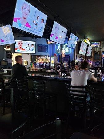 Bobby's Place Hampton