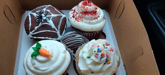Heavenly Divine Cakes Bakery