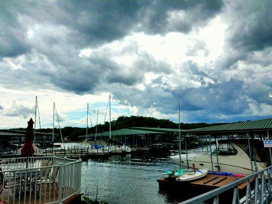 LakeSide Cafe at Ozark Yacht Club