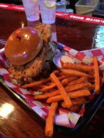Maggie's Bar & Grill
