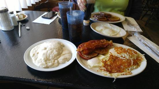 Ali's Family Restaurant