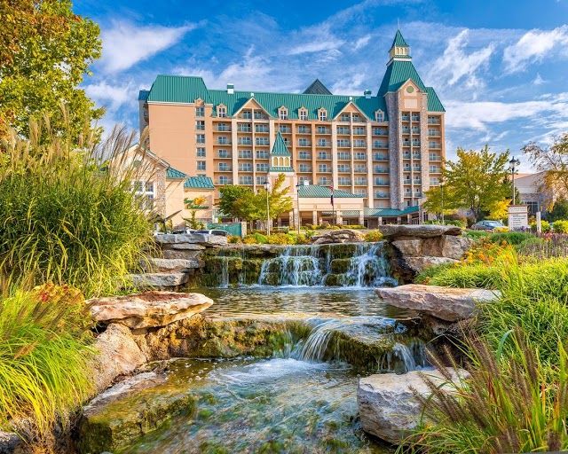 Chateau on the Lake Resort Spa & Convention Center